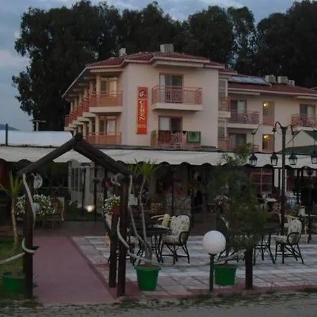Отель Ceren 2*