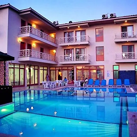 Ceren Hotel 2*