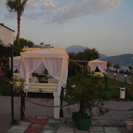 Hotel Ceren 2*