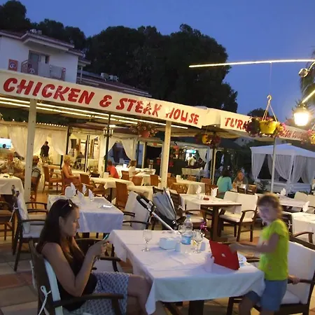 Ceren Ξενοδοχείο 2*