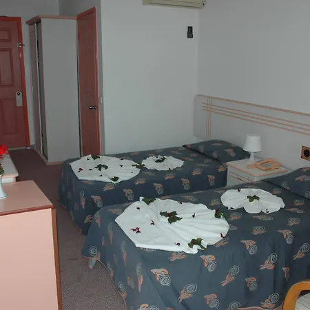 Ceren Ξενοδοχείο Φετιγιέ