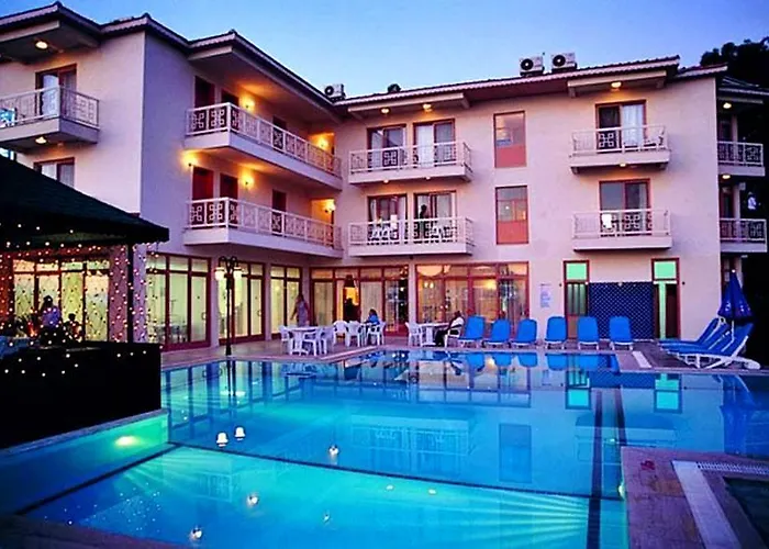 Ceren Hotell 2*